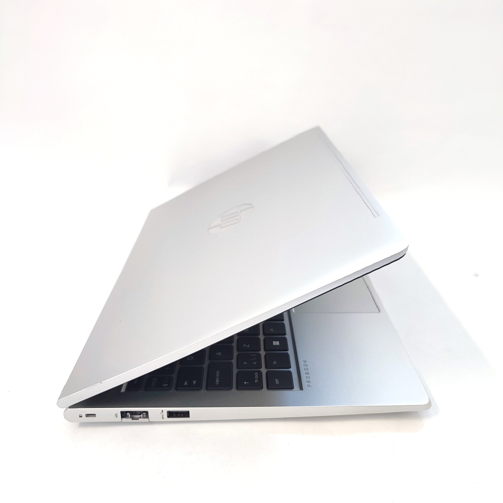 HP ProBook 440 G9/i3-1215U/16GB/240GB SSD/Intel HD Graphics/14″ HD/ID: 08358