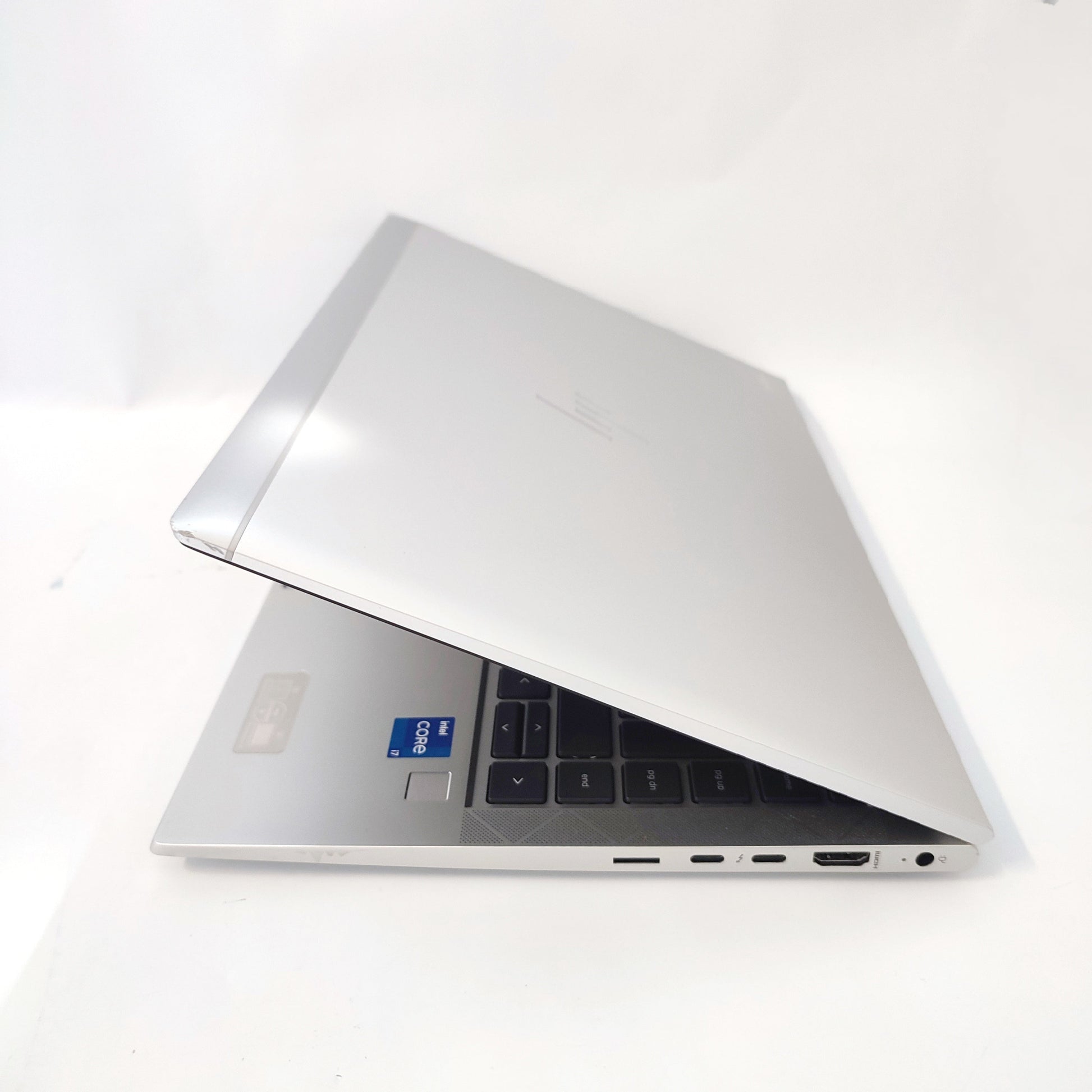 HP EliteBook 840 G8/i7-1165G7/16GB/500GB SSD/Intel HD Graphics/14″ FHD/ID: 13825