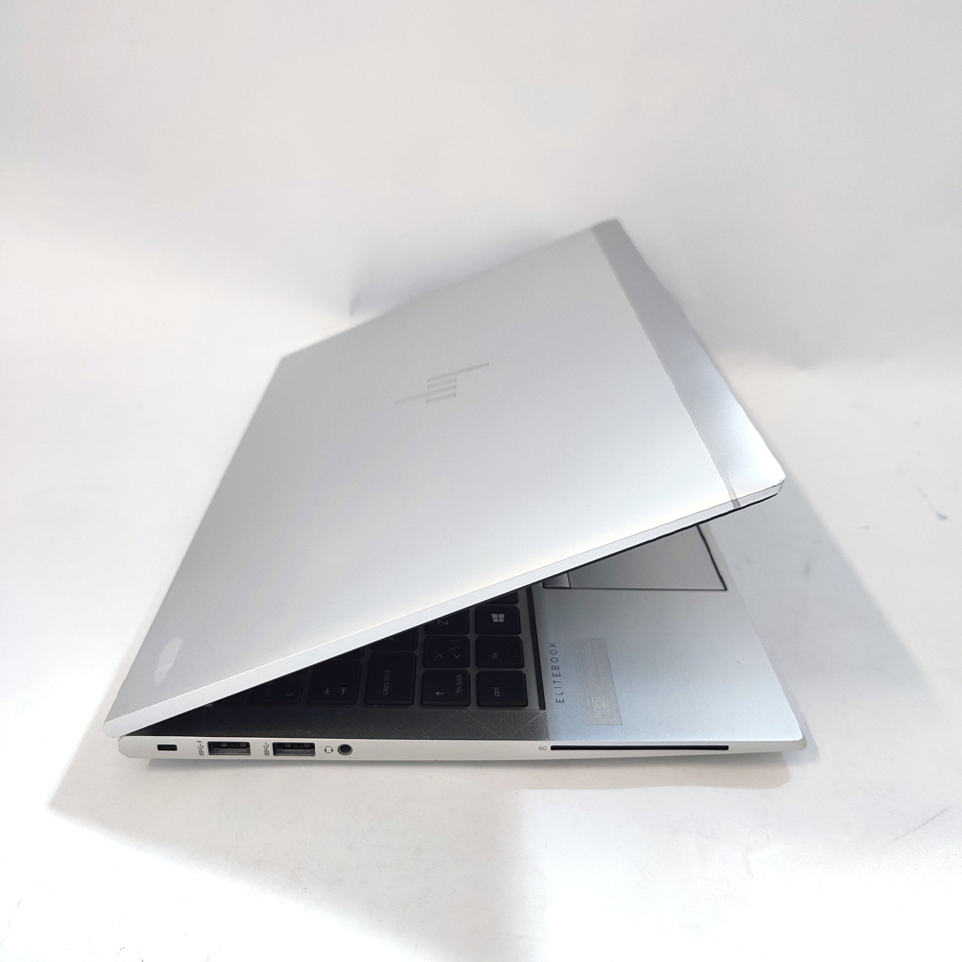 HP EliteBook 840 G8/i7-1165G7/16GB/500GB SSD/Intel HD Graphics/14″ FHD/ID: 13825